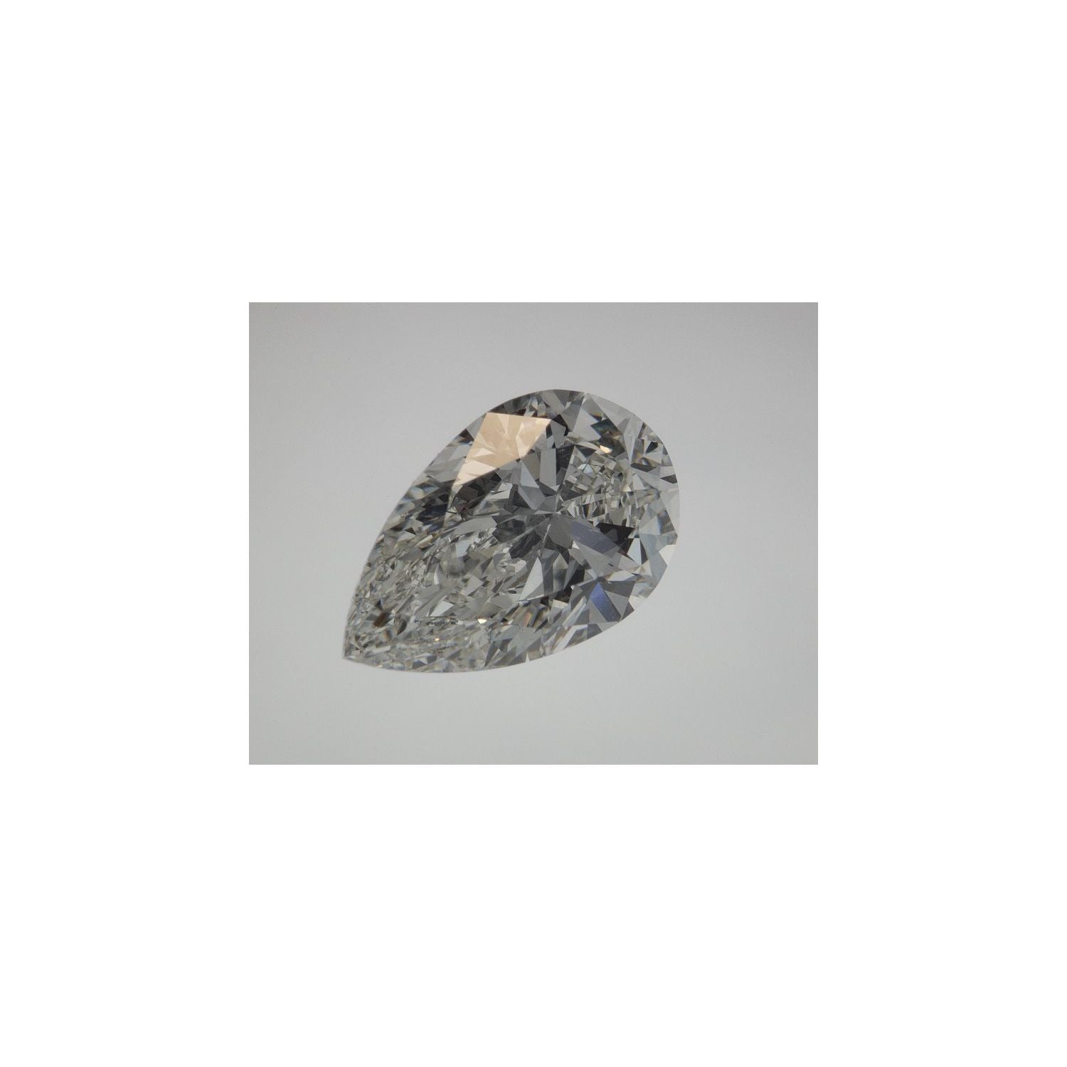 3.27 ct lab-grown diamond, pear cut | Sapphire Row
