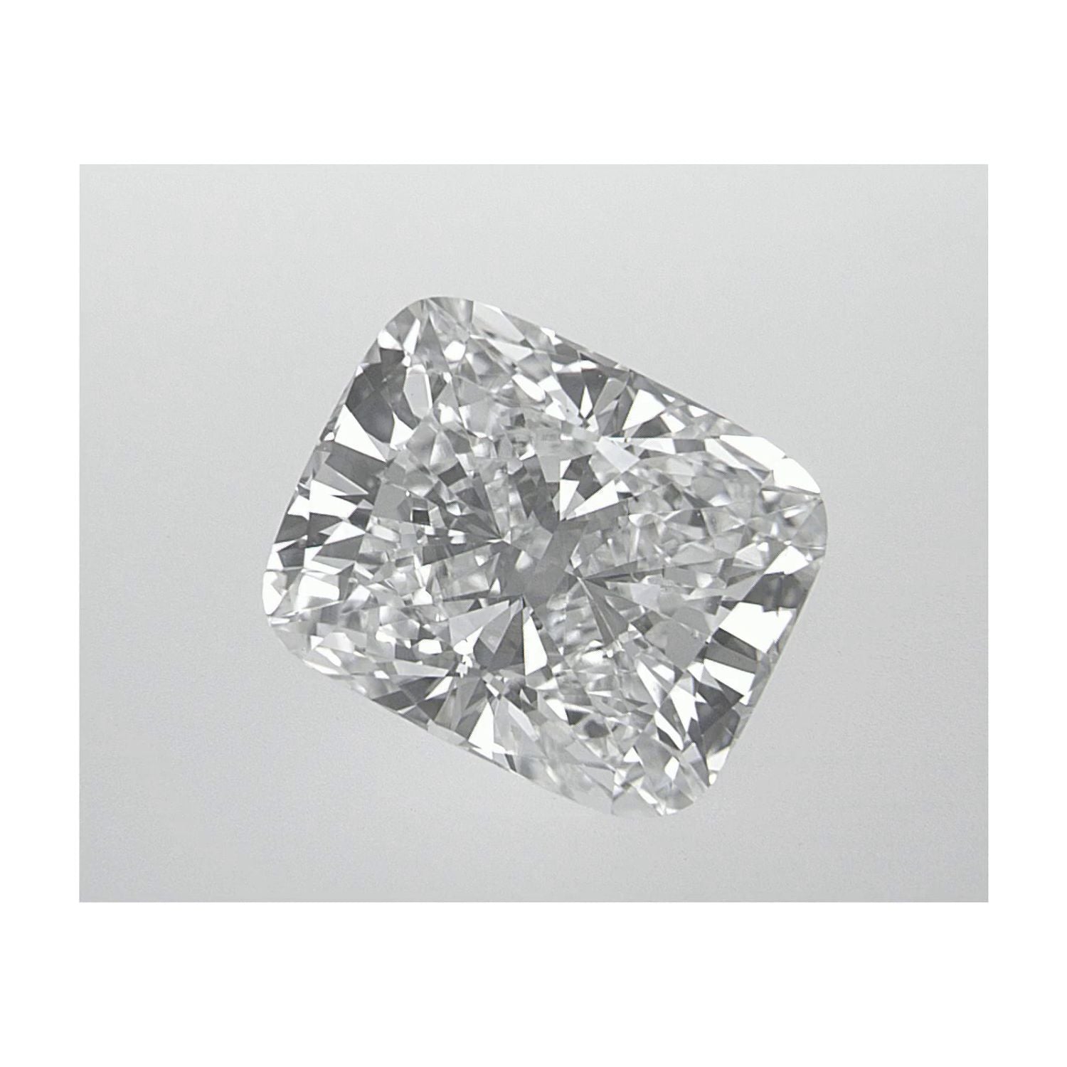 2.82 ct Elongated Cushion Lab-Grown Diamond – F VS2 – Faceted Cut – GCAL Certified — Sapphire Row