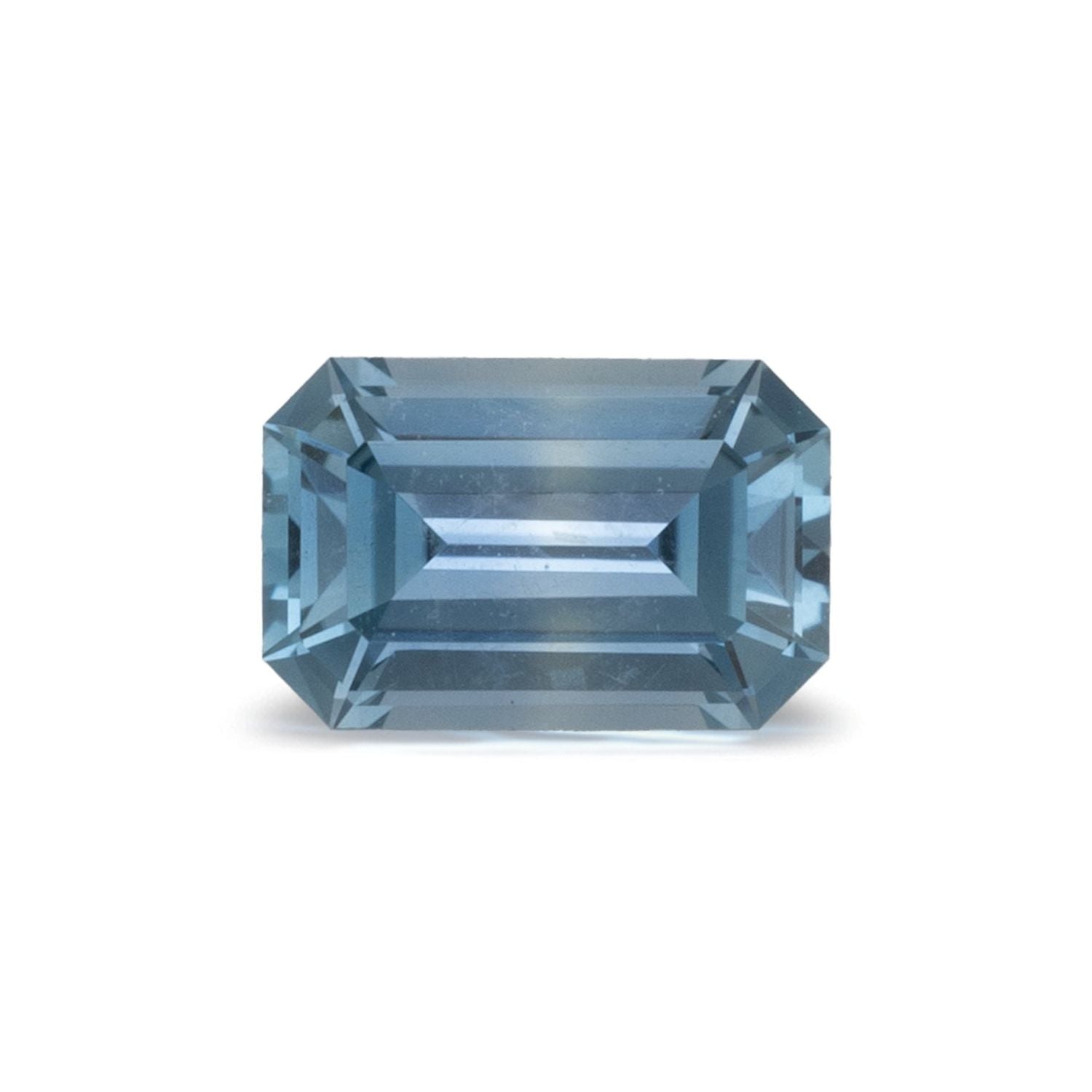 0.41 ct Emerald Natural Natural Sapphire Sapphire – Step-cut – N/A Certified — Sapphire Row