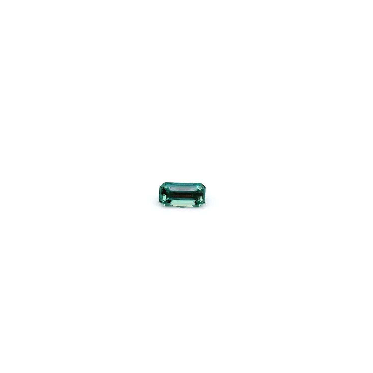 0.20 ct Emerald Natural Natural Alexandrite Alexandrite – Step-cut – N/A Certified — Sapphire Row