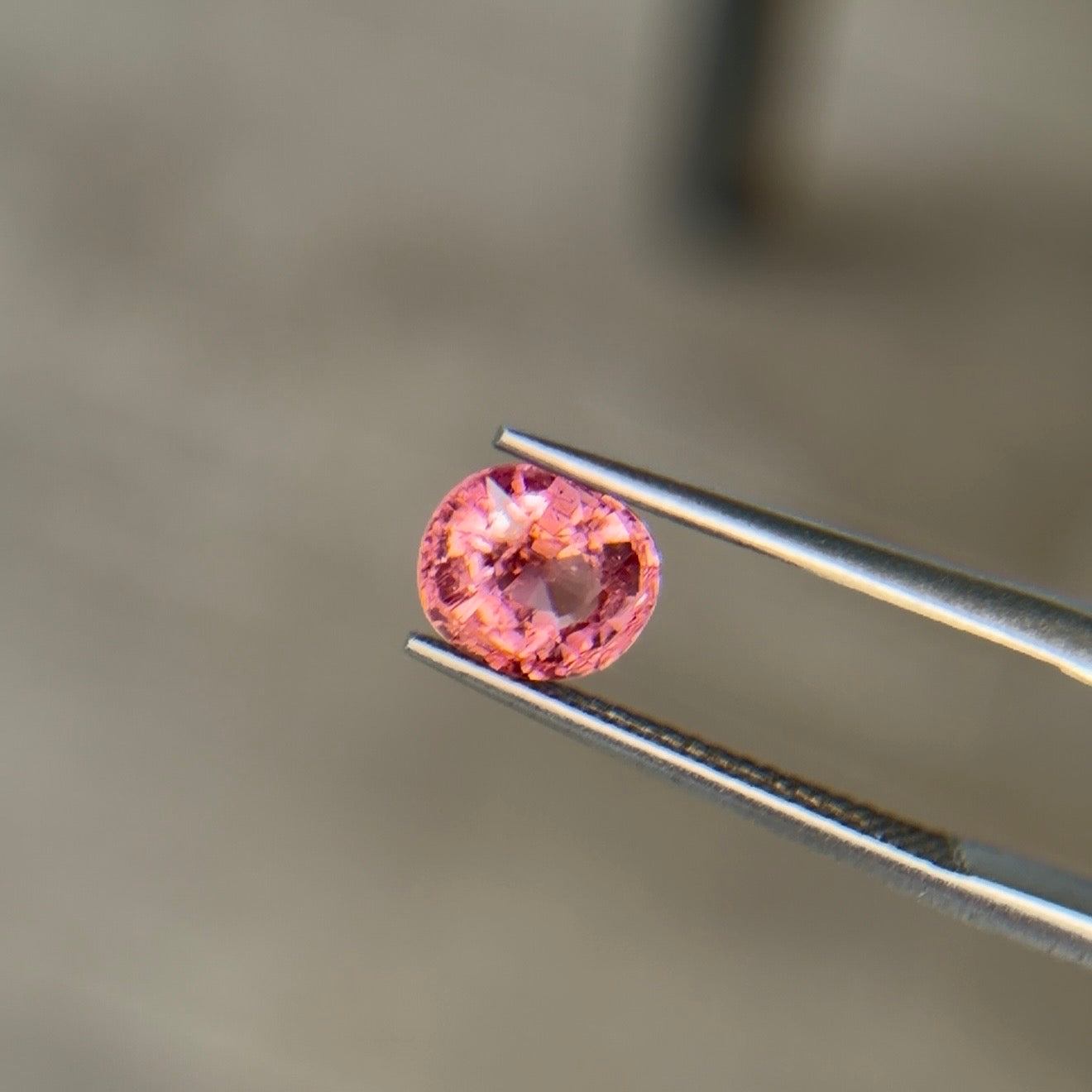 1.33 ct Natural Tourmaline Orangy Pink – Oval Cut – AIG Certified