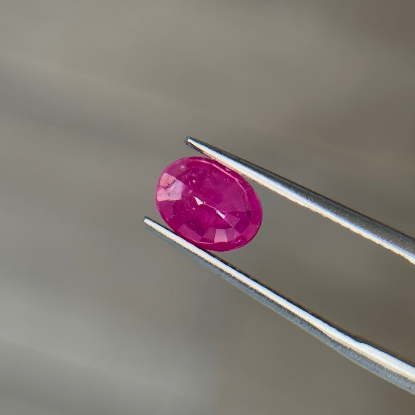 1.42 ct Natural Ruby Pinkish Red Heated – Oval Cut – Burma – AIG Certified