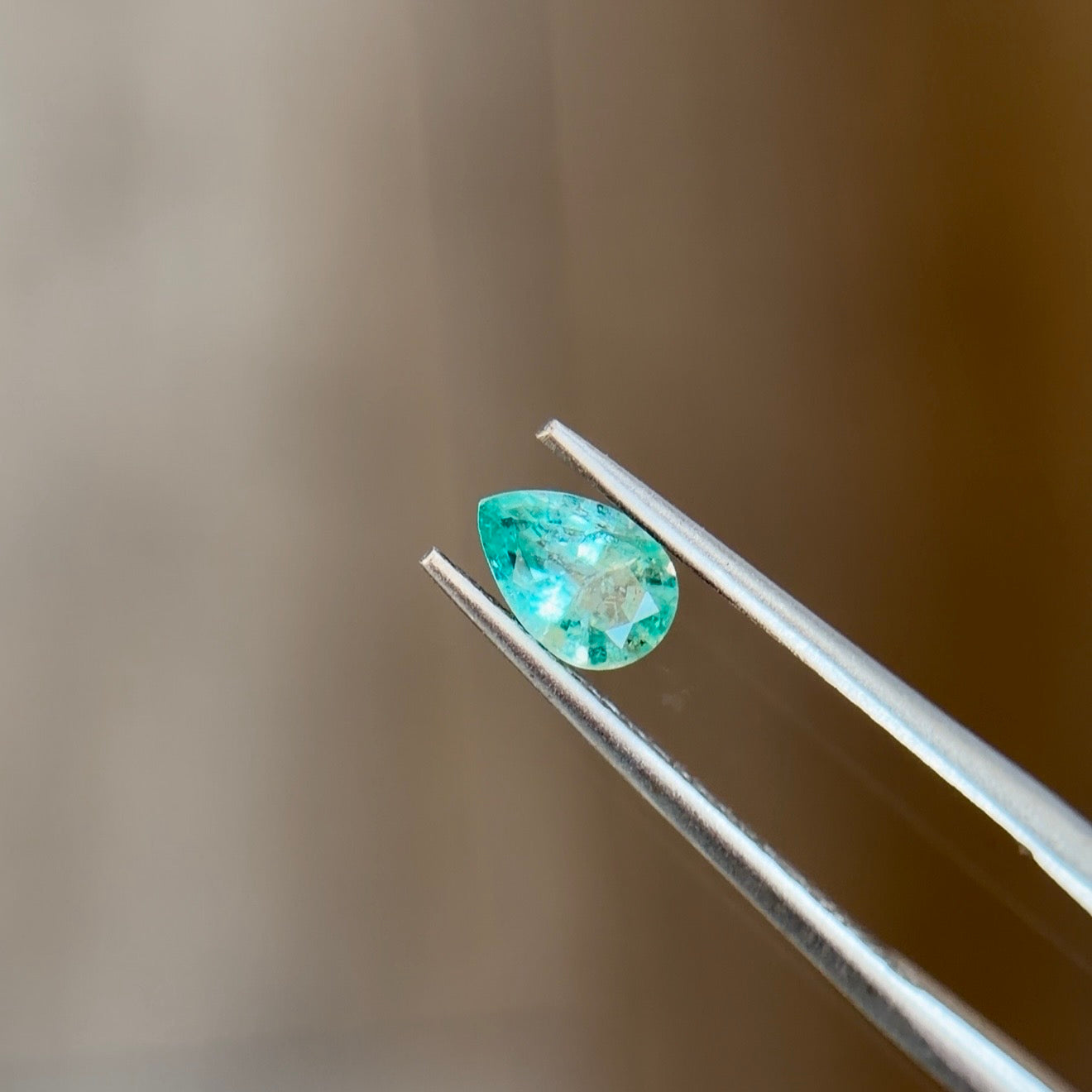 Sapphire Row 0.40 ct Natural Emerald Green, Pear Cut, Zambia, AIG Certified