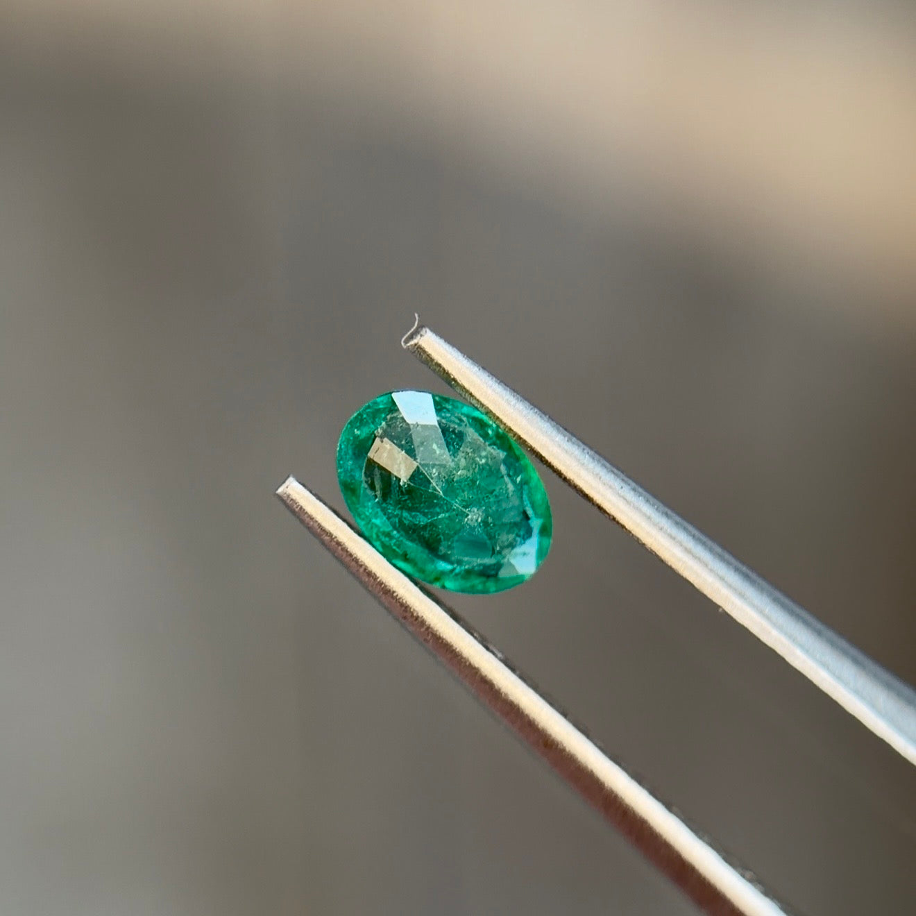 Sapphire Row 0.33 ct Natural Emerald Green, Oval Cut, Zambia, AIG Certified
