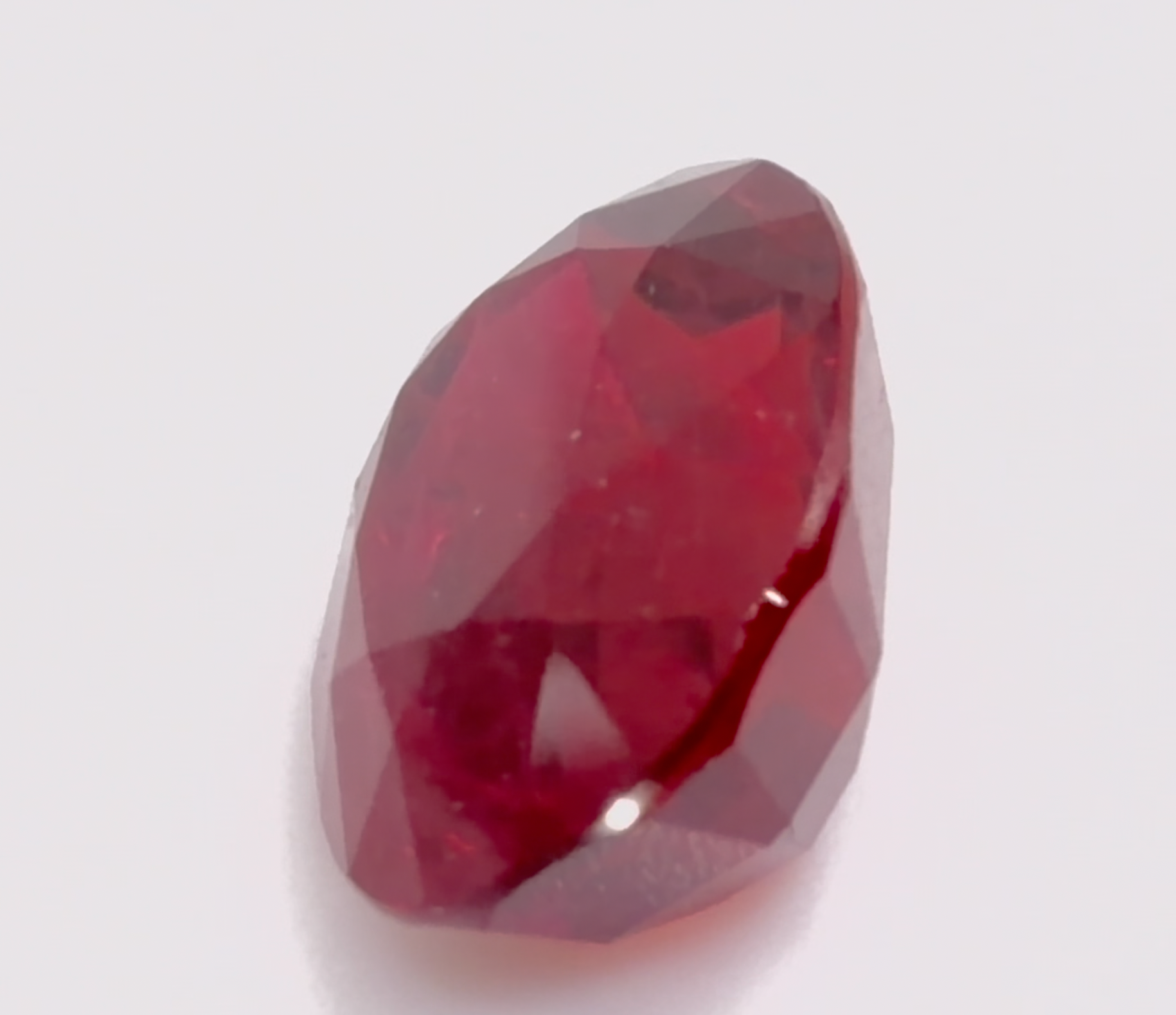 4.39 ct Red (Pigeon Blood) Ruby – Oval Cut – Heated – Mozambique