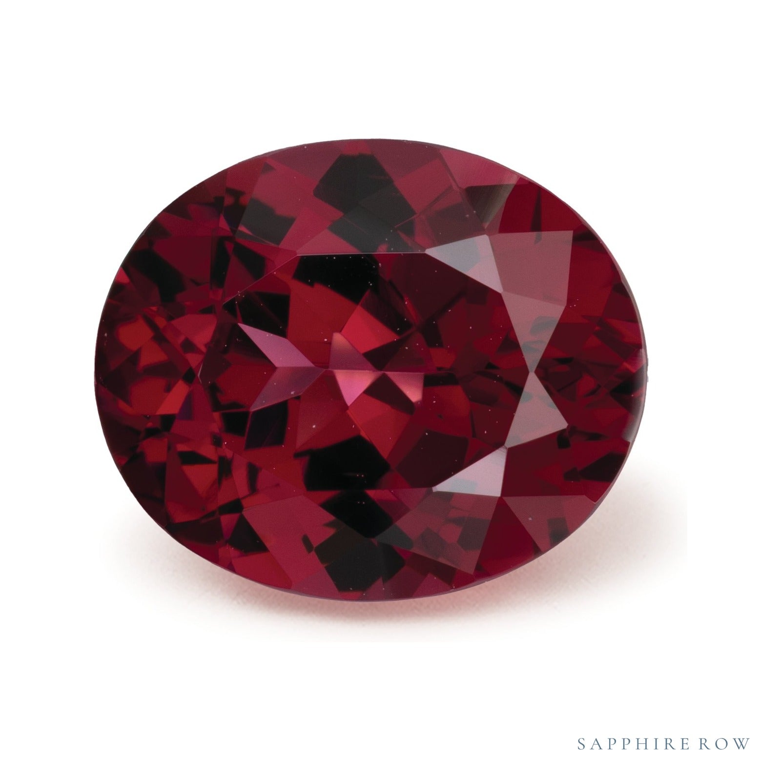 5.41 ct natural purple rhodolite garnet from Mozambique, oval cut | Sapphire Row · cut4