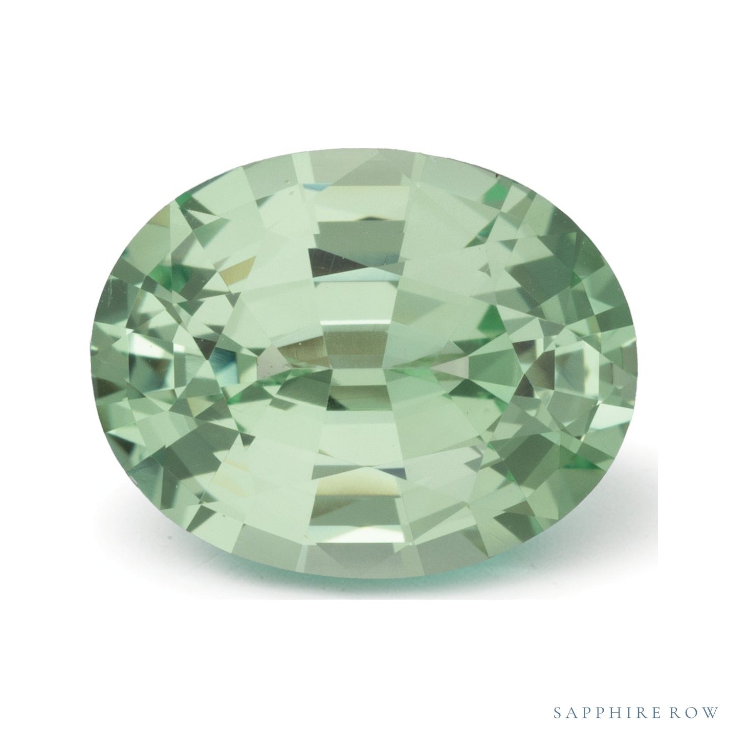 2.76 ct natural mint garnet from Tanzania, oval cut | Sapphire Row · cut6