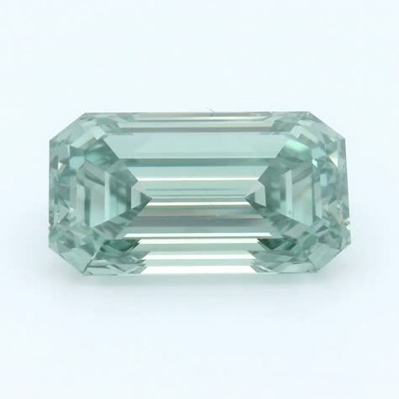 4.67 ct lab-grown fancy vivid green diamond, emerald cut | Sapphire Row · cut7