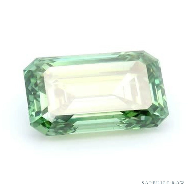3.04 ct lab-grown fancy vivid green diamond, emerald cut | Sapphire Row · cut7