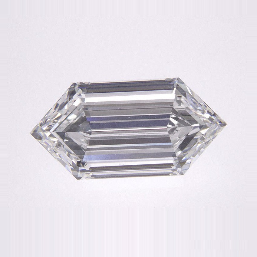 2.60 ct lab-grown diamond, elongated hexagon cut | Sapphire Row · cut7