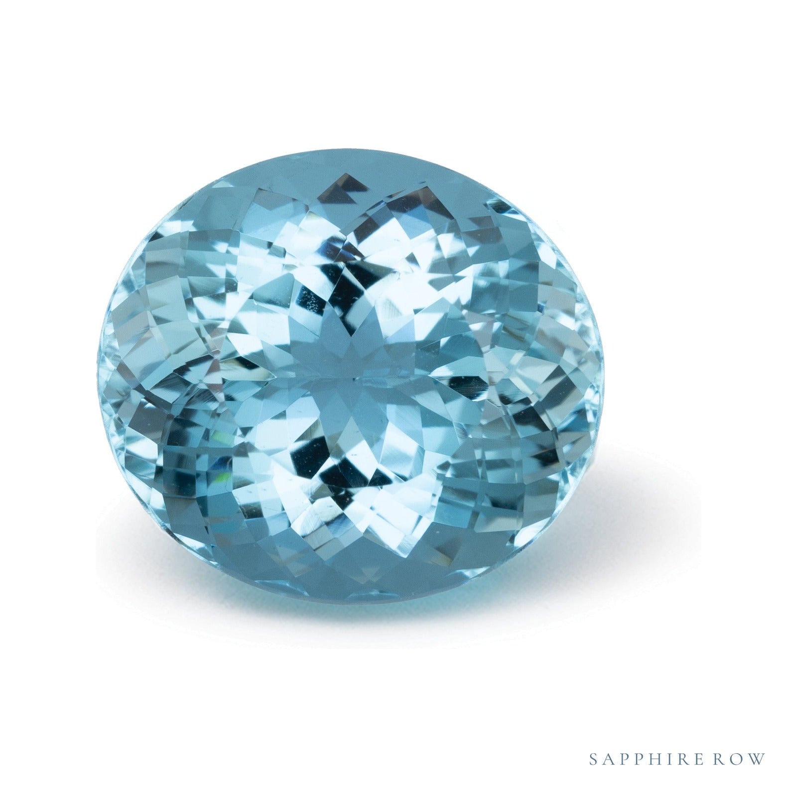 9.86 ct natural blue aquamarine from Mozambique, oval cut | Sapphire Row · cut4
