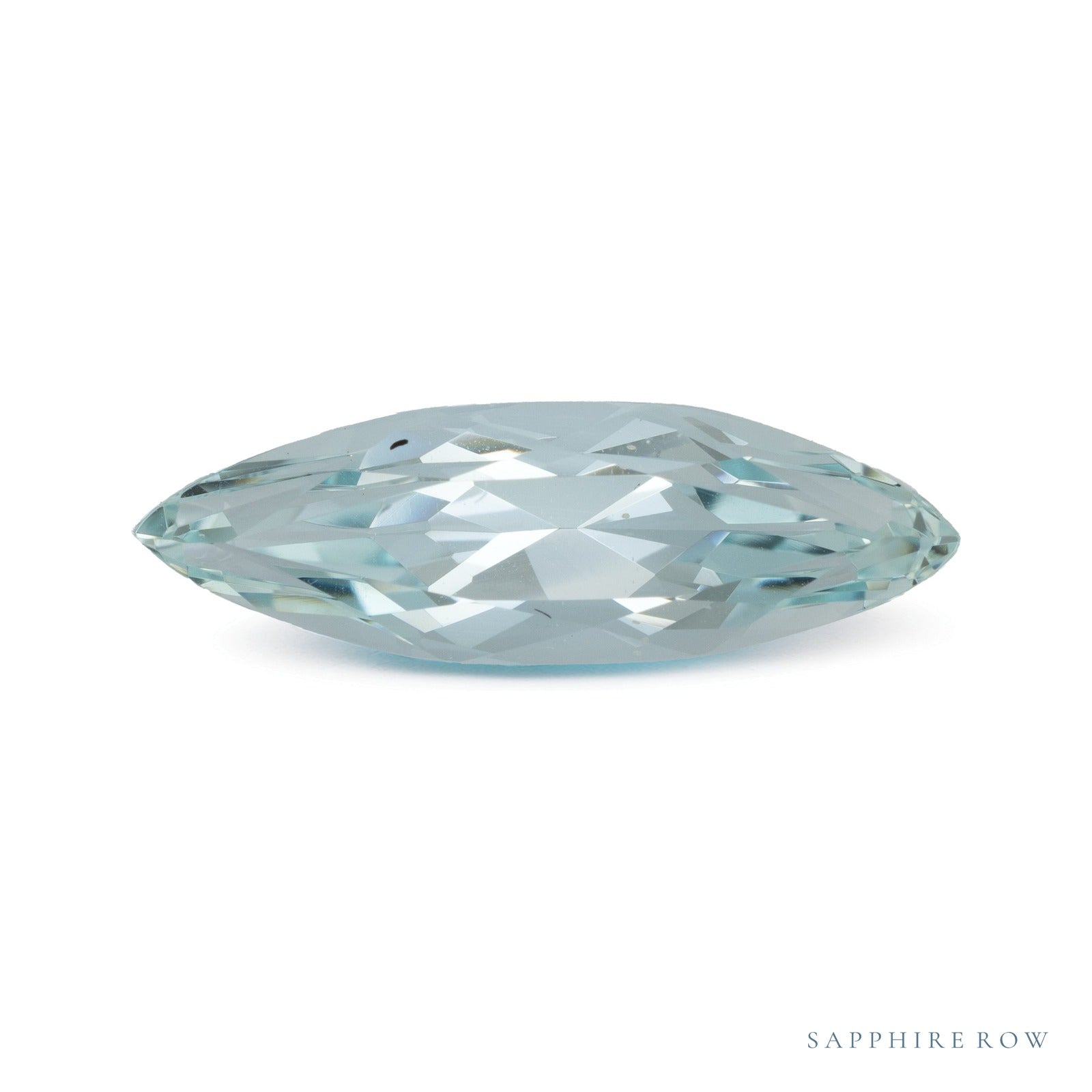 7.64 ct natural blue aquamarine from Mozambique, marquise cut | Sapphire Row · cut4