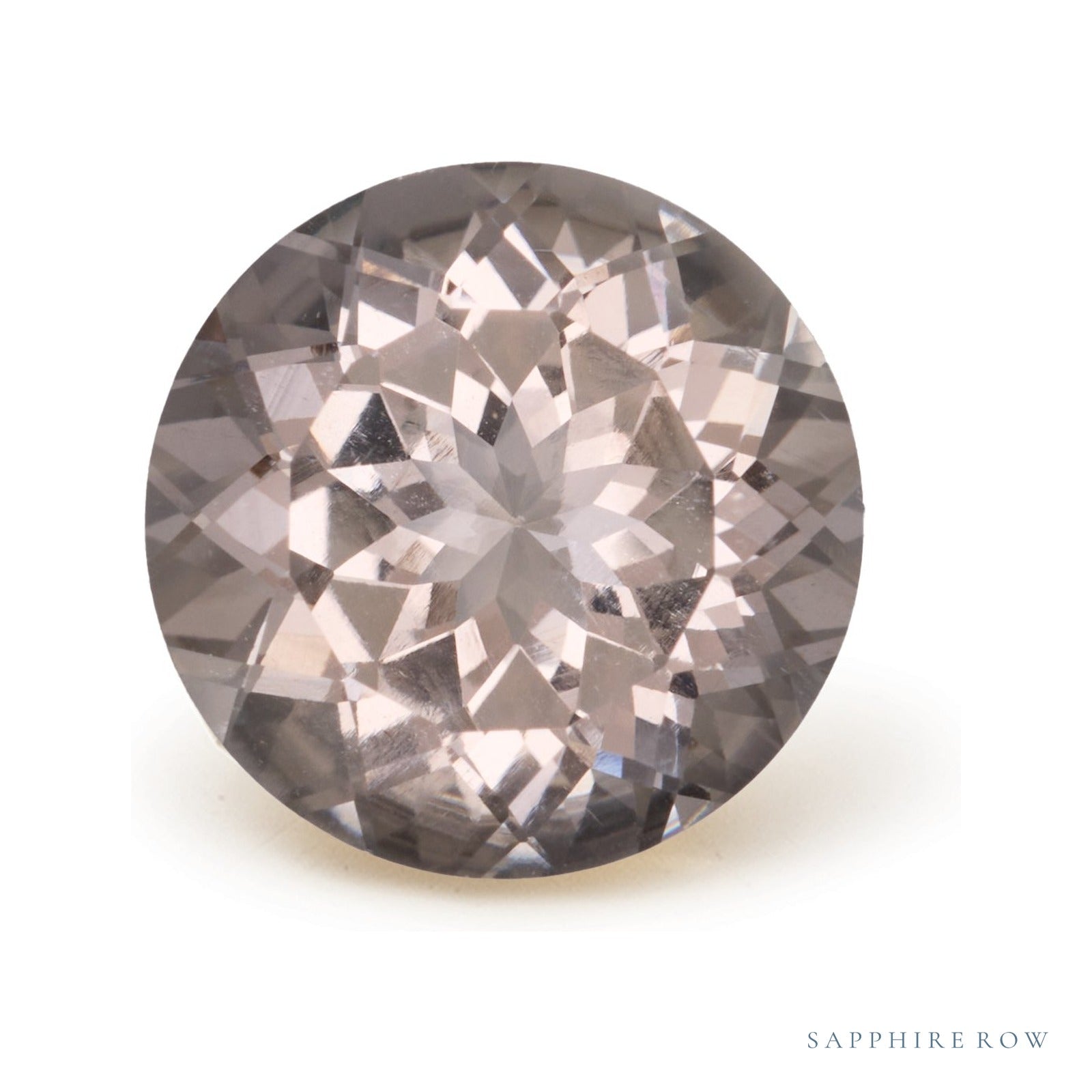 5.68 ct natural peach morganite from Madagascar, round cut | Sapphire Row · cut4