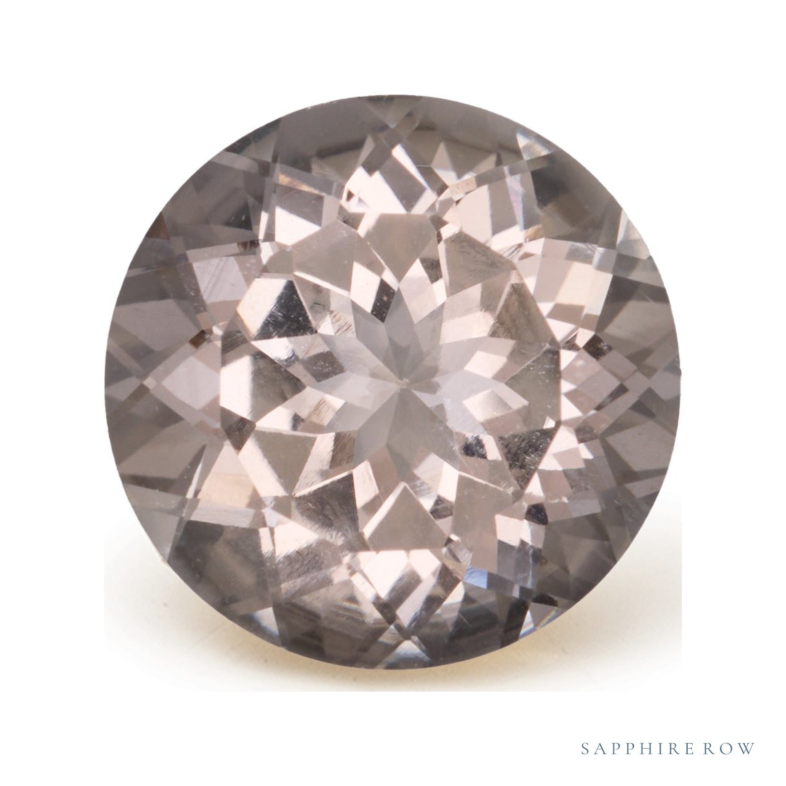5.68 ct natural peach morganite from Madagascar, round cut | Sapphire Row · cut4