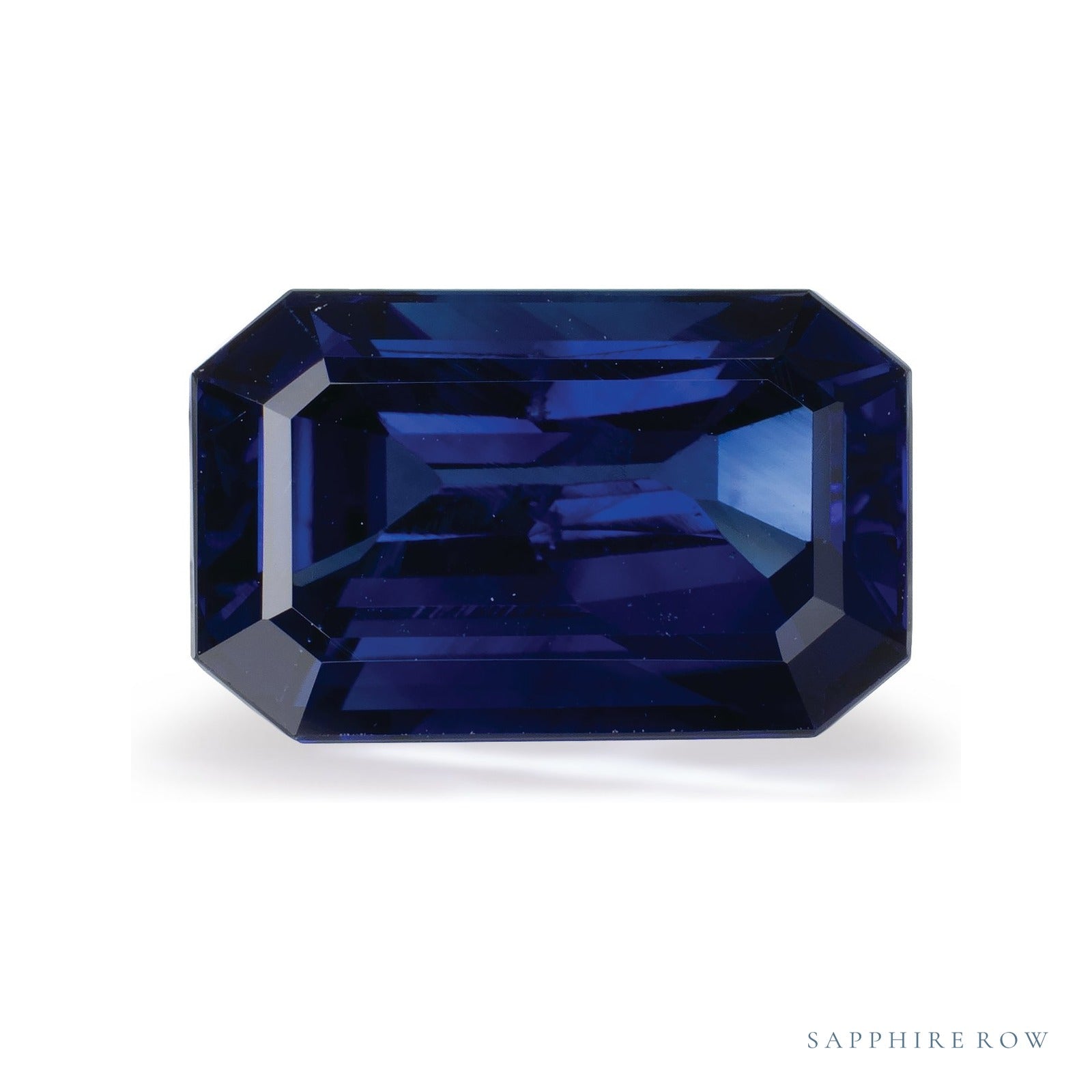4.20 ct natural blue sapphire from Sri Lanka, emerald cut | Sapphire Row · cut4