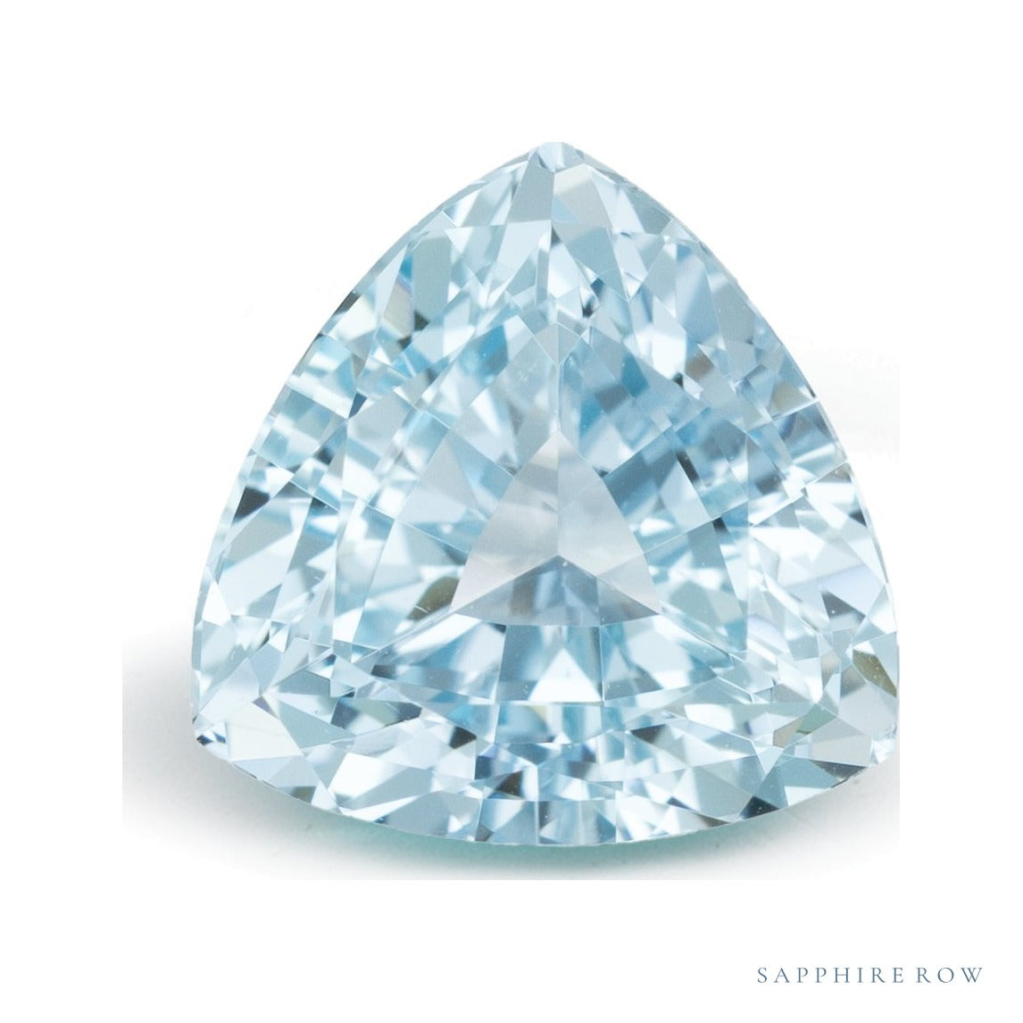 3.57 ct natural blue aquamarine from Madagascar, trillion cut | Sapphire Row · cut4 · cut5