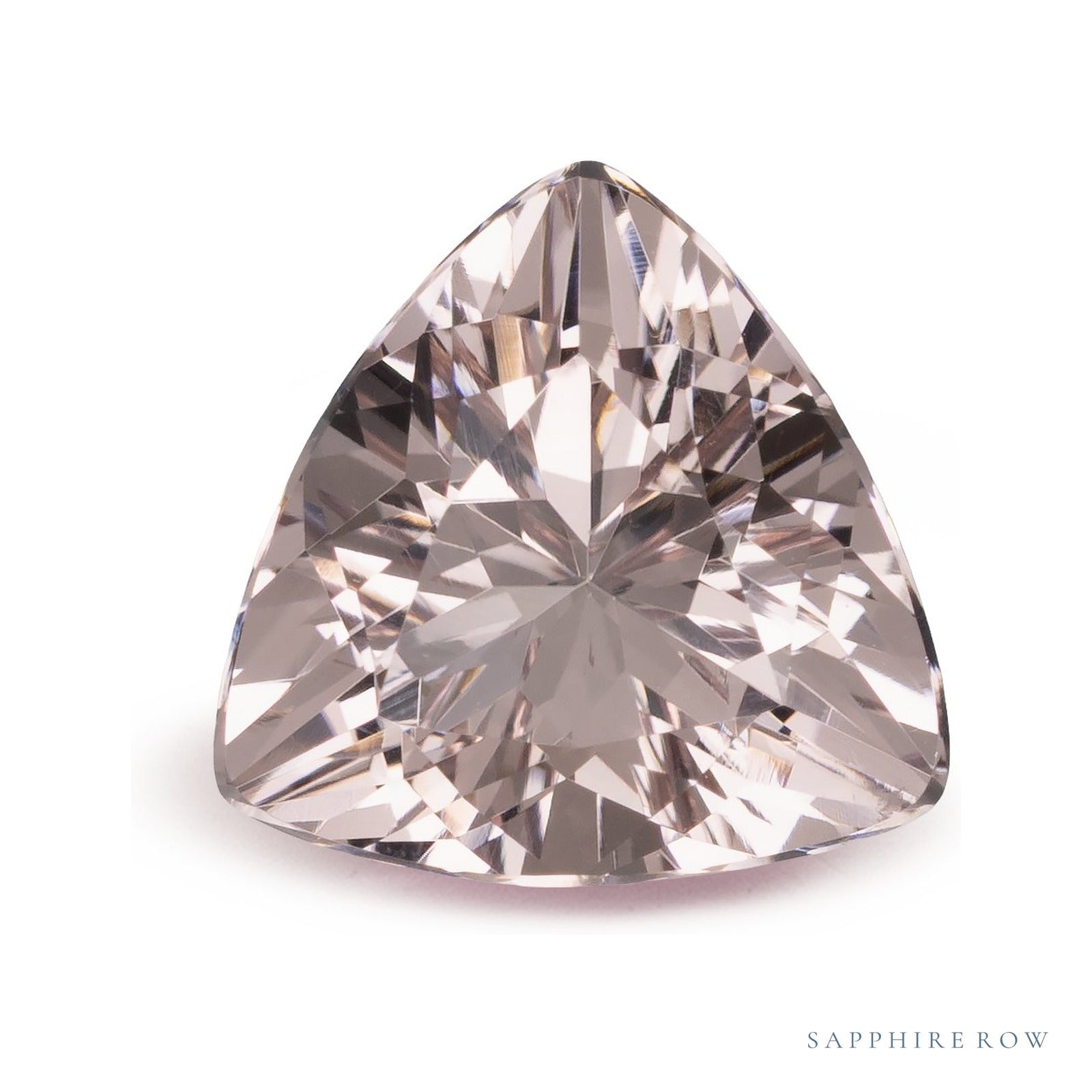 3.52 ct natural peach morganite from Madagascar, trillion cut | Sapphire Row · cut4