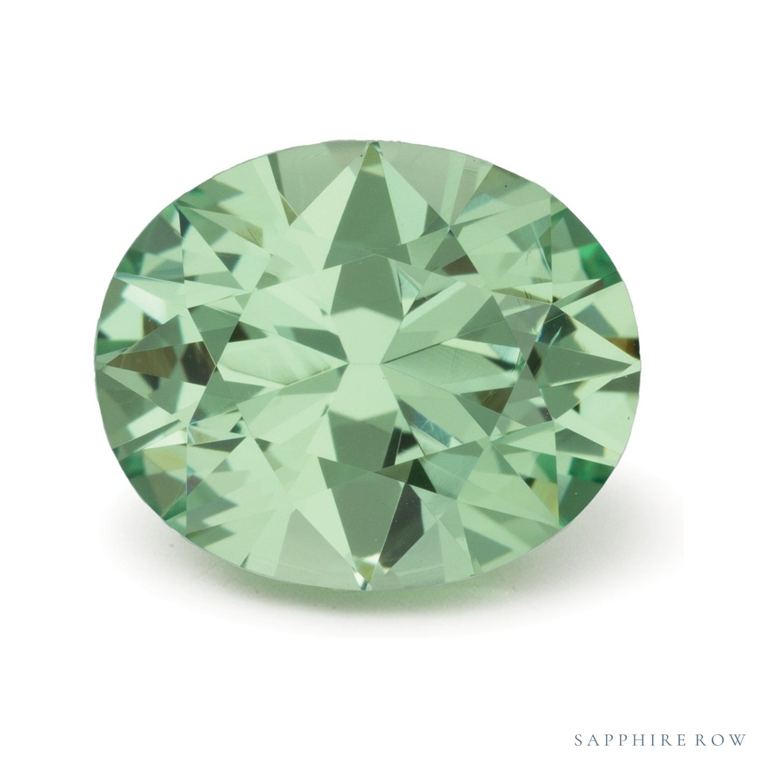 3.44 ct natural mint garnet from Tanzania, oval cut | Sapphire Row · cut4