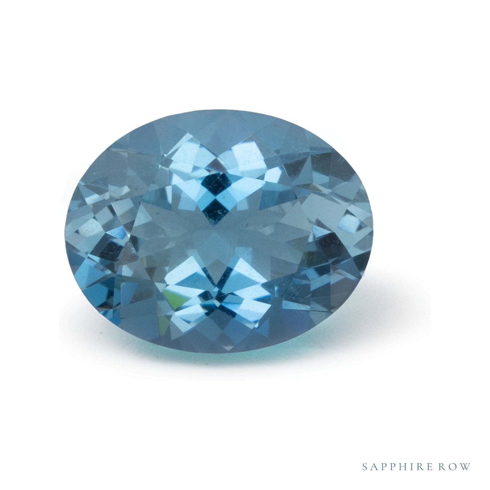 2.72 ct natural blue aquamarine from Mozambique, oval cut | Sapphire Row · cut4
