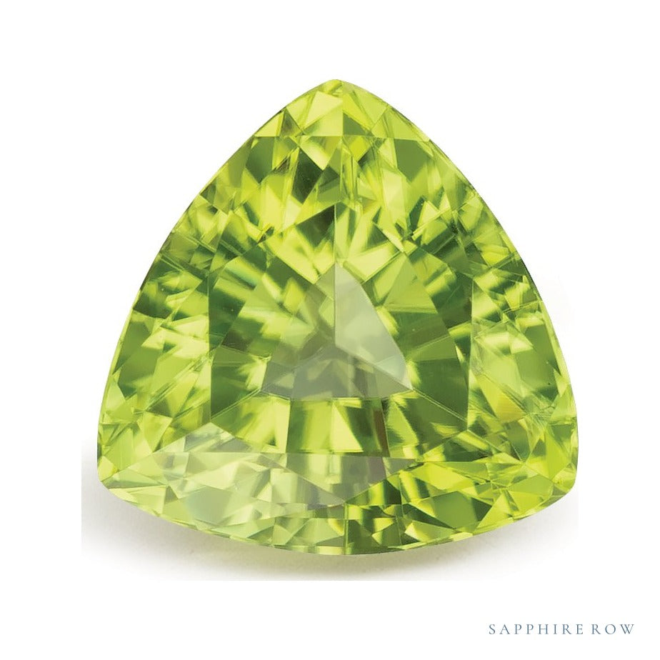 2.52 ct natural green peridot from Pakistan, trillion cut | Sapphire Row · cut7