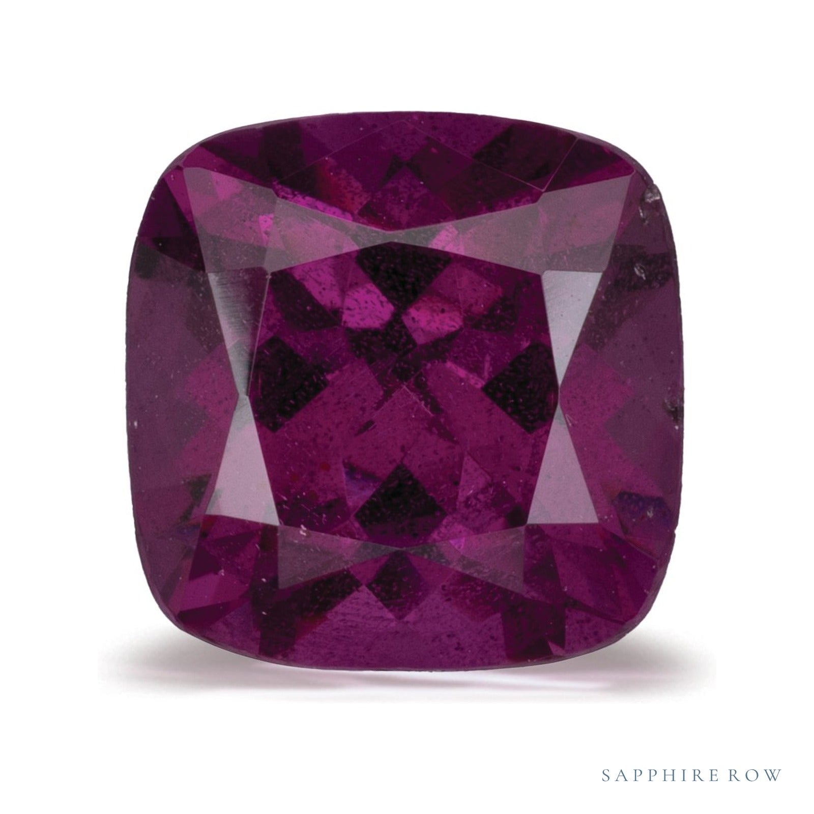 2.43 ct natural purple garnet from Mozambique, cushion cut | Sapphire Row · cut4
