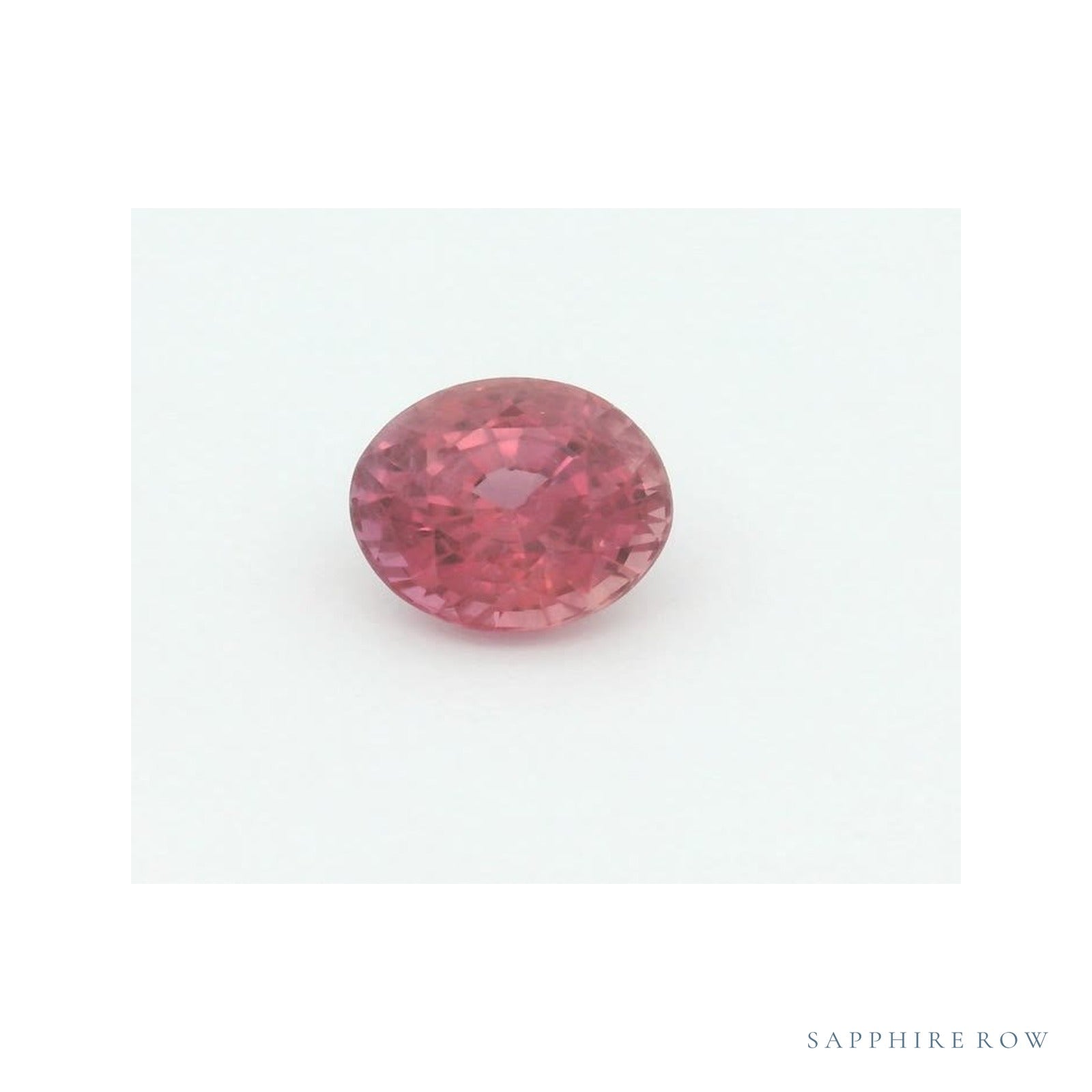 1.82 ct natural pink sapphire from Mozambique, round cut | Sapphire Row · cut4