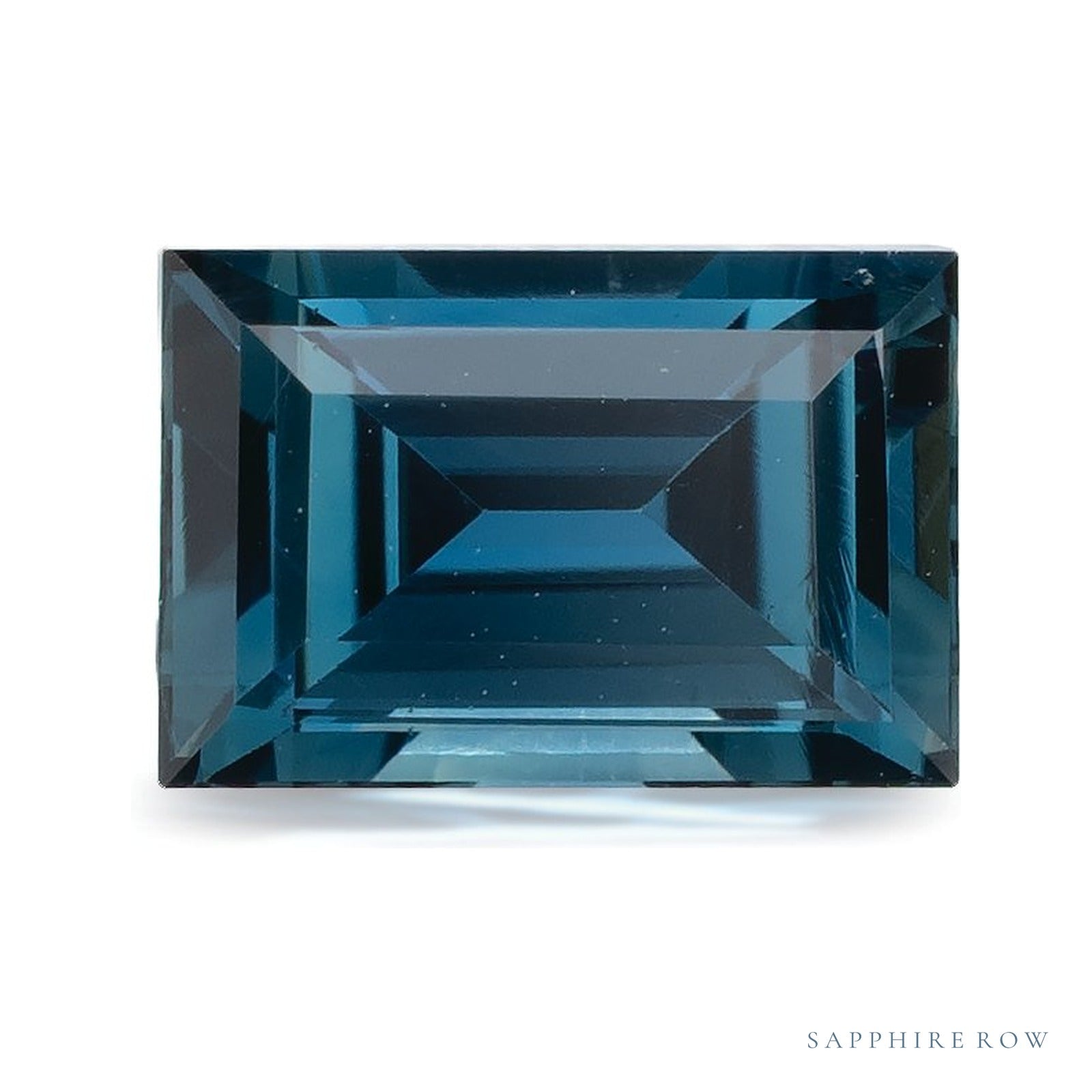 1.54 ct natural blue sapphire from Sri Lanka, straight baguette cut | Sapphire Row · cut4