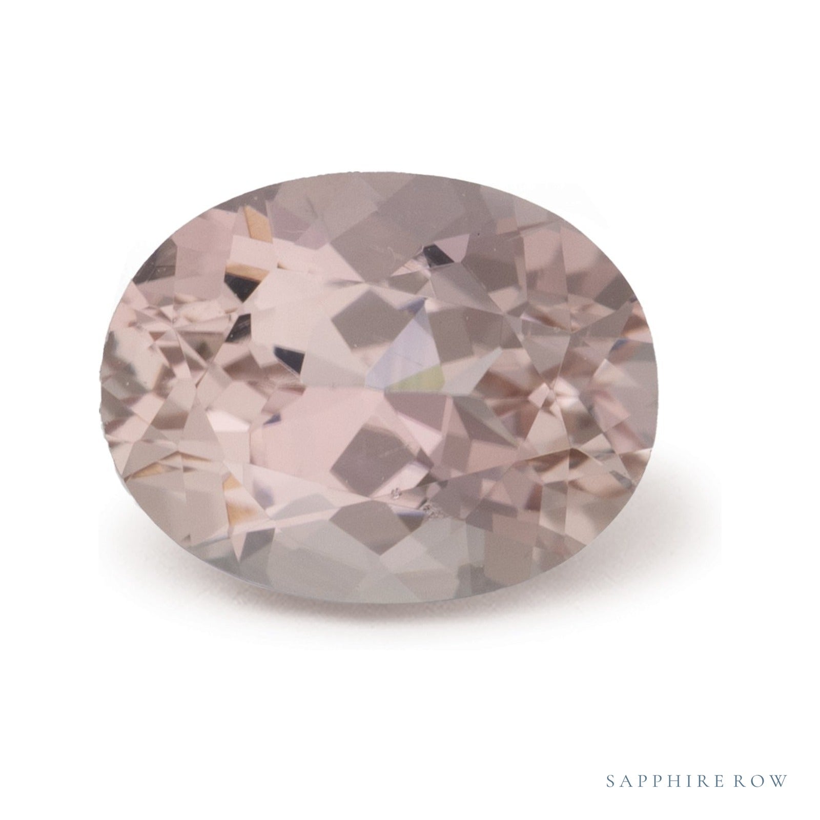 1.31 ct natural peach morganite from Mozambique, oval cut | Sapphire Row · cut4