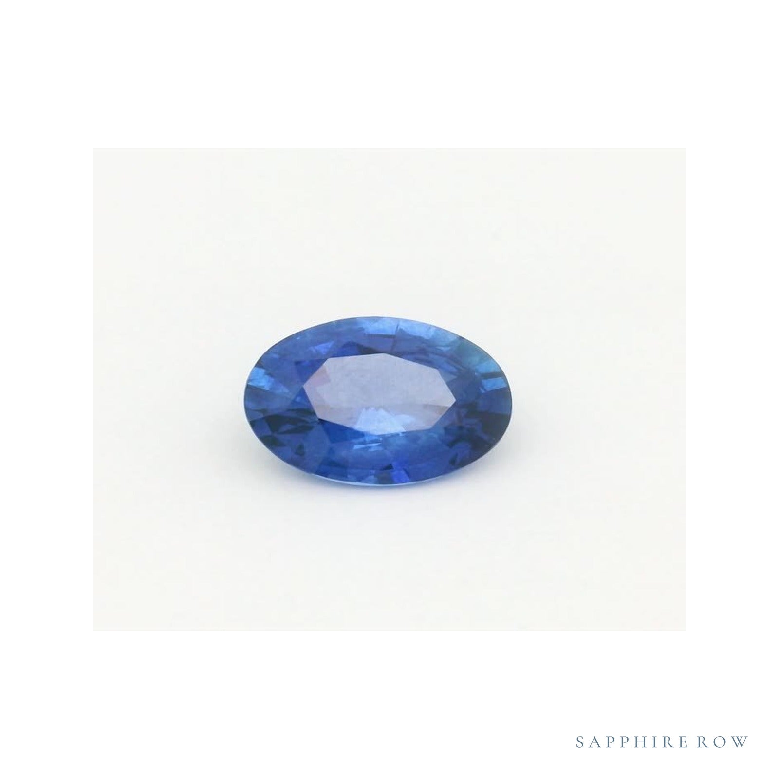 1.30 ct natural blue sapphire from Sri Lanka, oval cut | Sapphire Row · cut4