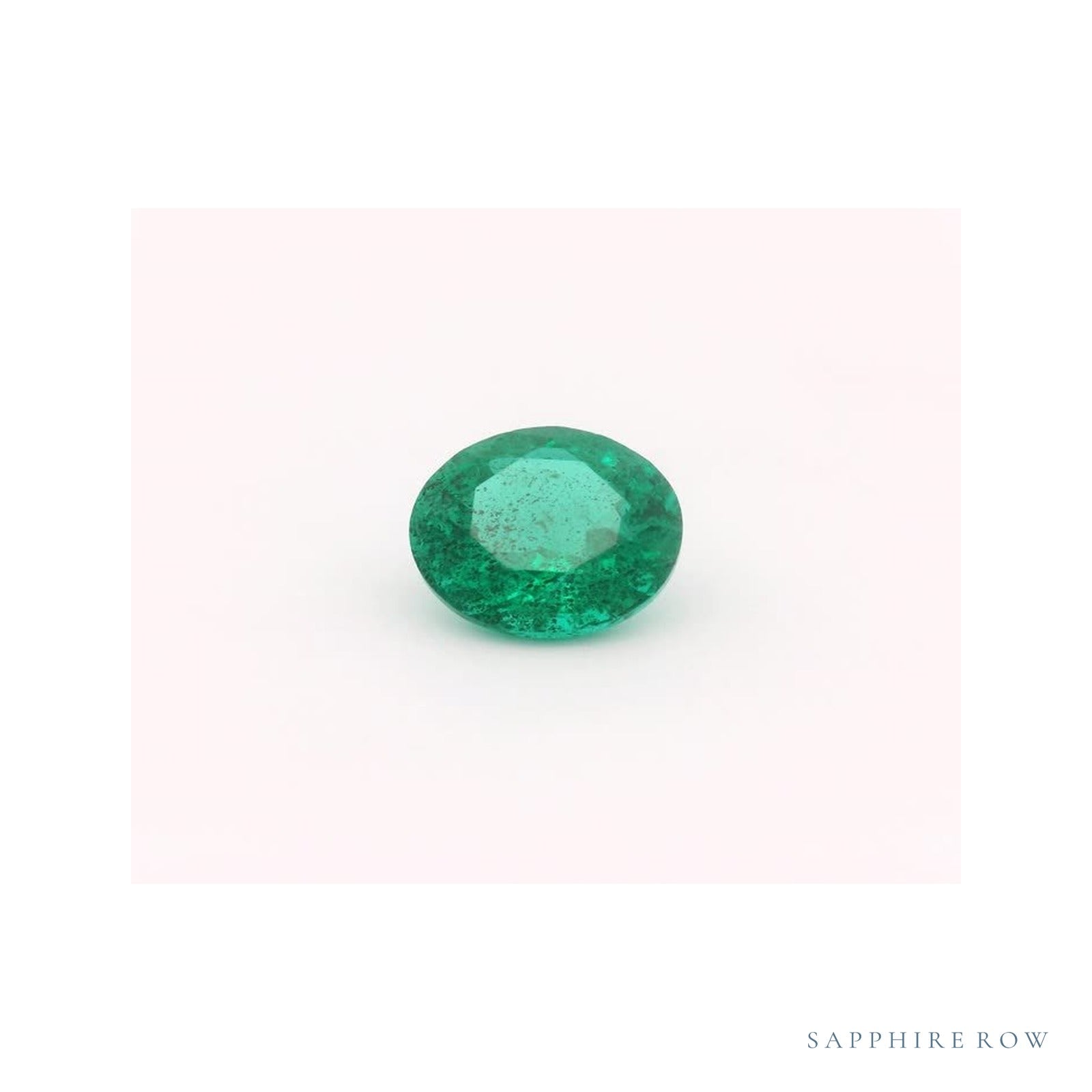 1.09 ct natural green emerald from Zambia, round cut | Sapphire Row · cut4