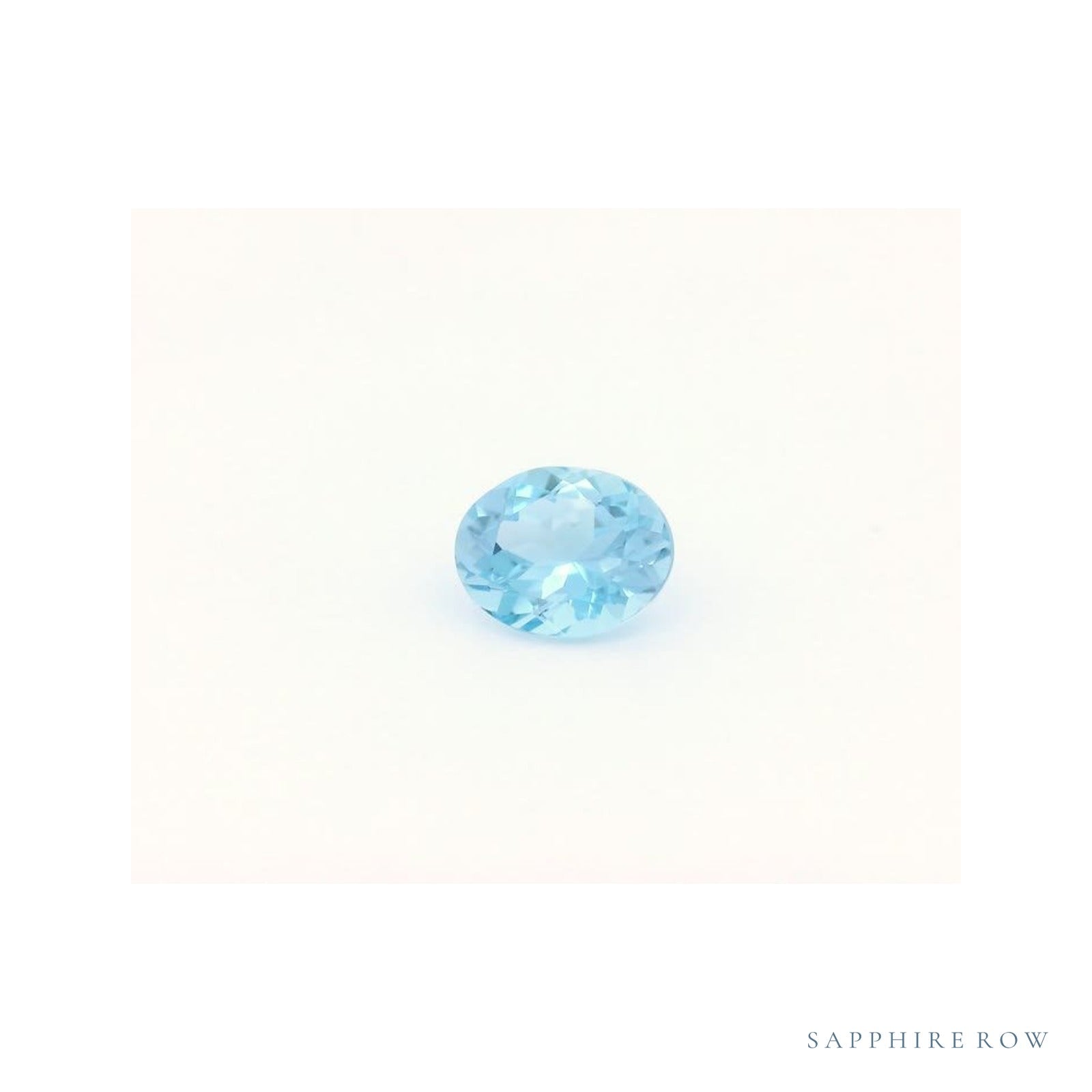 0.76 ct natural blue aquamarine from Brazil, round cut | Sapphire Row · cut4