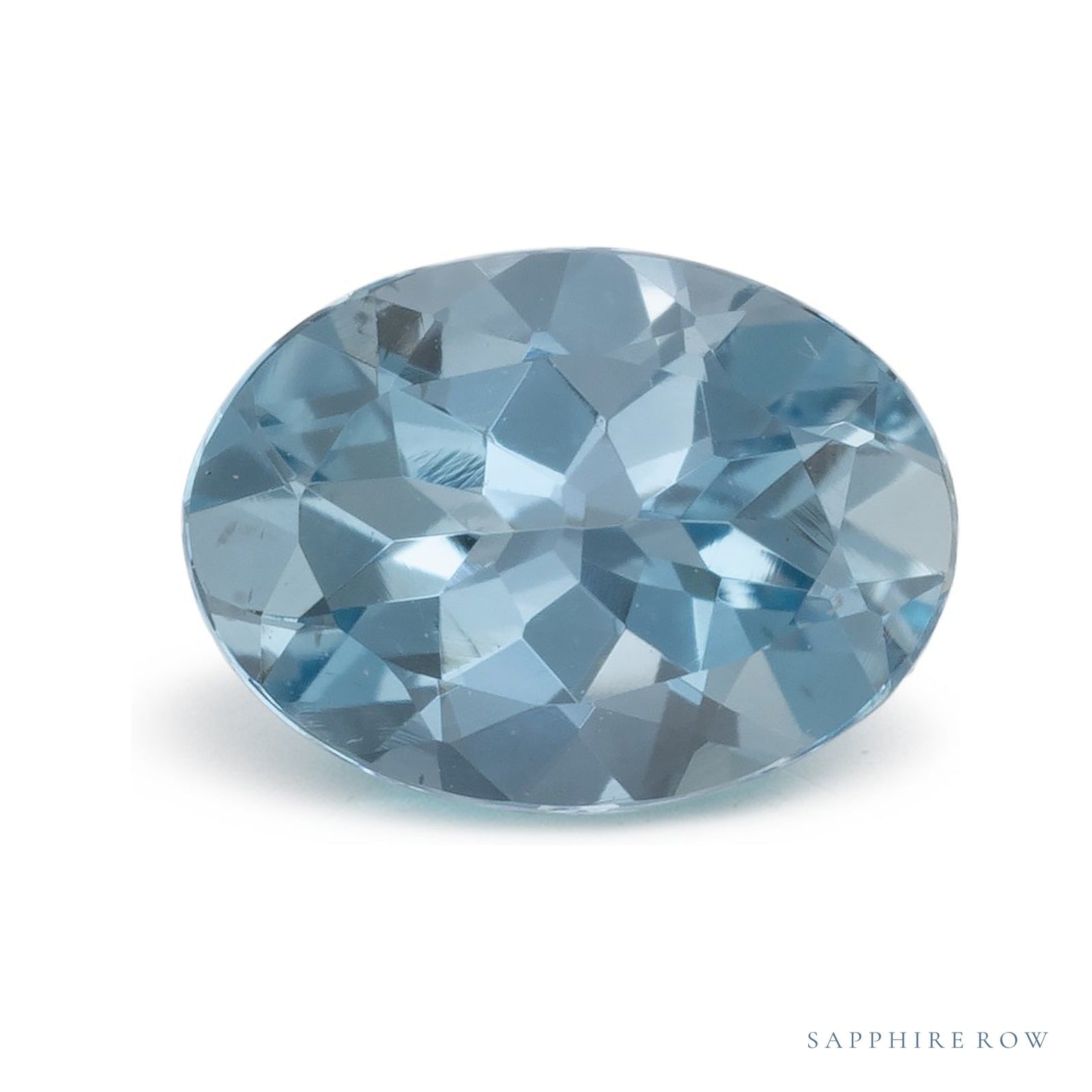 0.70 ct natural blue aquamarine from Madagascar, oval cut | Sapphire Row · cut4