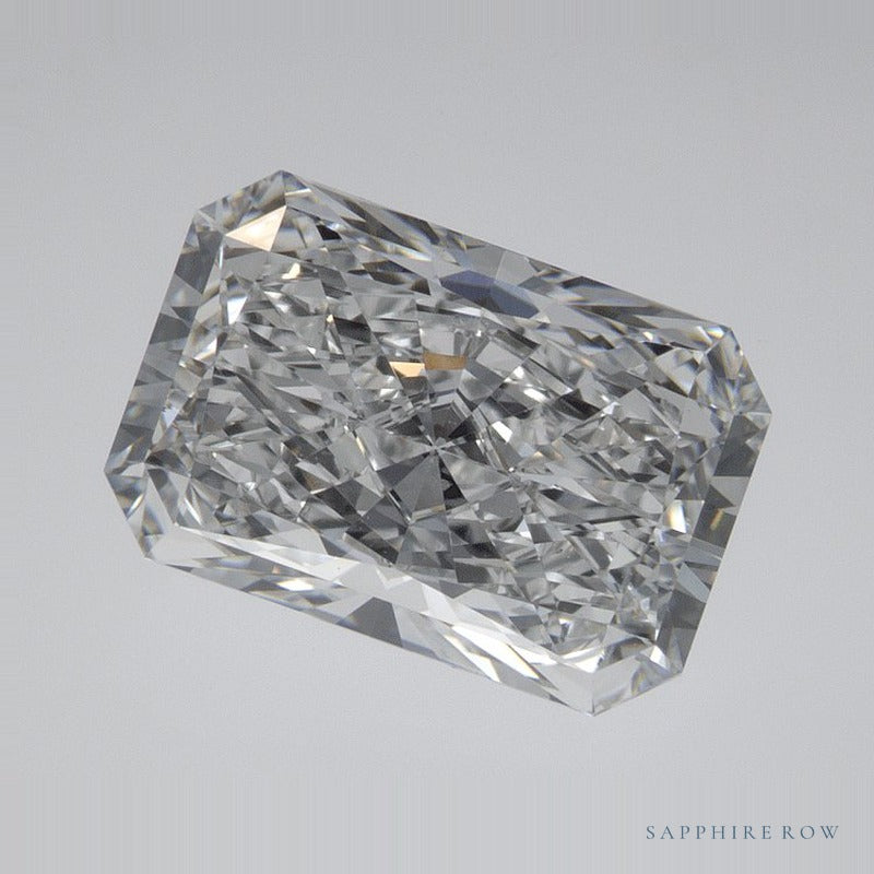3.02 ct Lab-Grown Diamond – D VVS2 – Radiant Cut – IGI Certified — Sapphire Row · cut7
