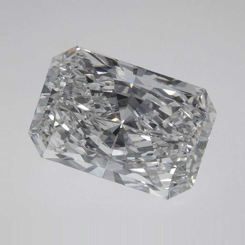 3.01 ct Lab-Grown Diamond – E VS1 – Radiant Cut – IGI Certified — Sapphire Row · cut7