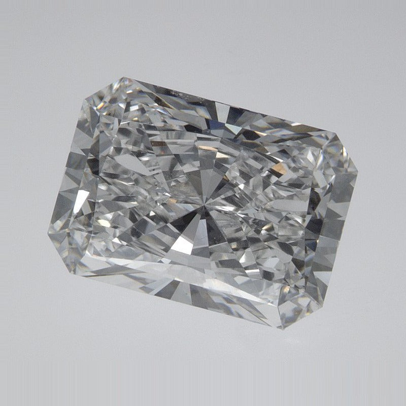 2.77 ct Lab-Grown Diamond – E VVS2 – Radiant Cut – IGI Certified — Sapphire Row · cut7