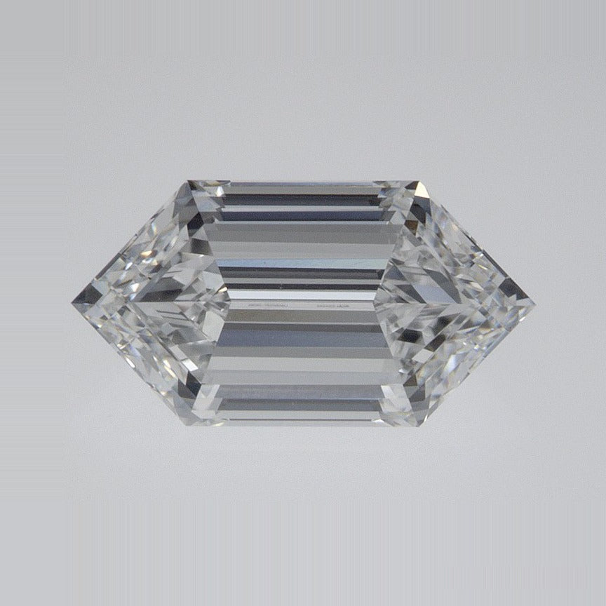 1.77 ct Lab-Grown Diamond – D VVS1 – Elongated Hexagon Cut – Duchess Step-cut – GIA Certified — Sapphire Row · cut7