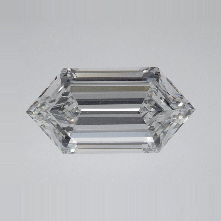 2.53 ct Lab-Grown Diamond – E VVS2 – Elongated Hexagon Cut – Duchess Step-cut – IGI Certified — Sapphire Row · cut7