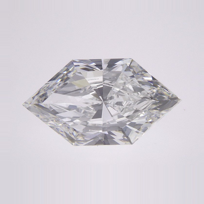 2.57 ct lab-grown diamond, elongated hexagon cut | Sapphire Row · cut7