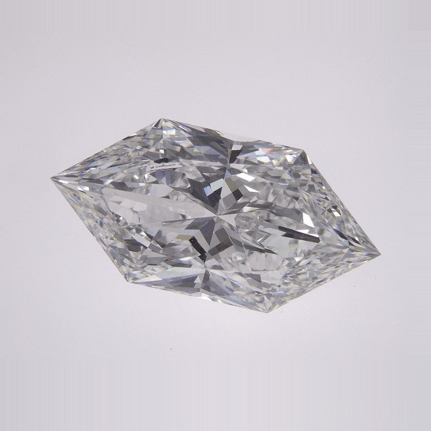 4.01 ct Lab-Grown Diamond – E VS1 – Elongated Hexagon Cut – Duchess Faceted-cut – IGI Certified — Sapphire Row · cut7