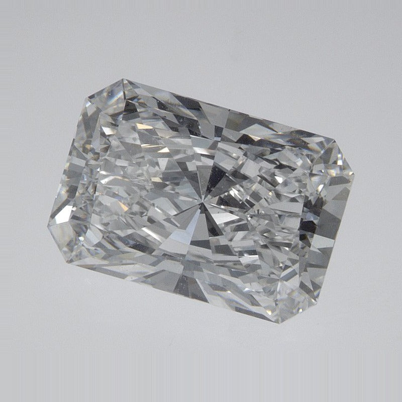 2.10 ct Lab-Grown Diamond – D VVS2 – Radiant Cut – IGI Certified — Sapphire Row · cut7