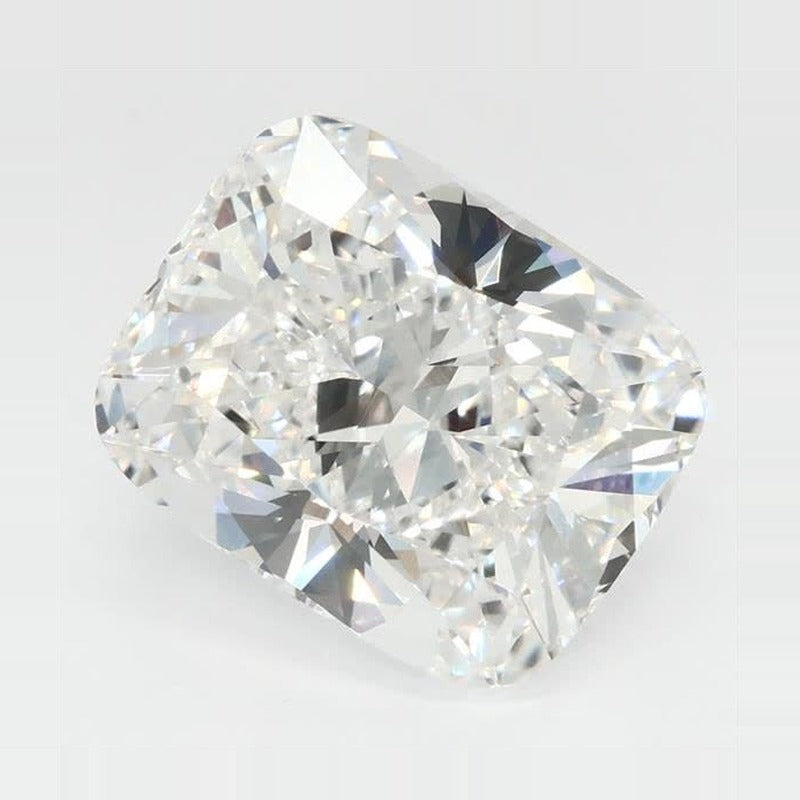 3.90 ct Lab-Grown Diamond – F VS2 – Elongated Cushion Cut – GCAL Certified — Sapphire Row · cut7