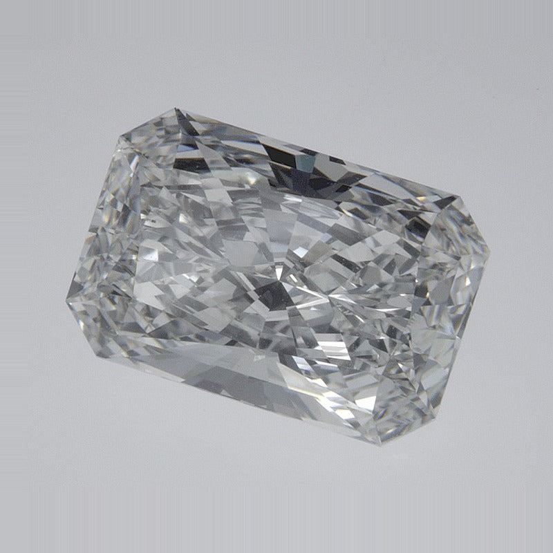 2.07 ct Lab-Grown Diamond – E VVS2 – Radiant Cut – IGI Certified — Sapphire Row · cut7