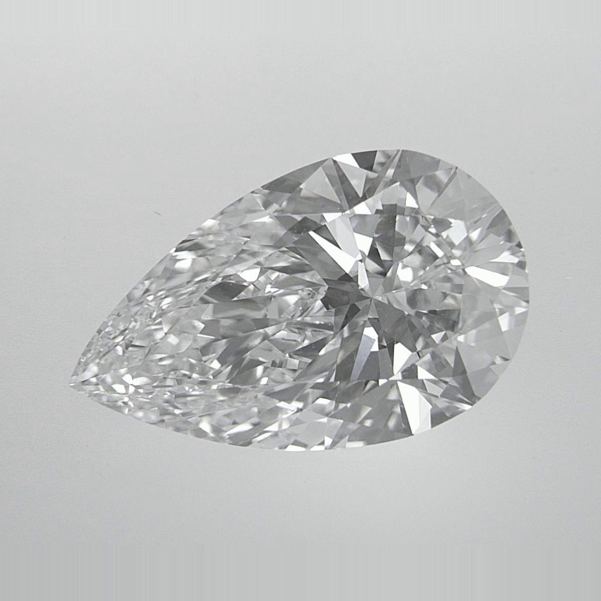 4.08 ct Lab-Grown Diamond – D VS1 – Pear Cut – IGI Certified — Sapphire Row · cut7
