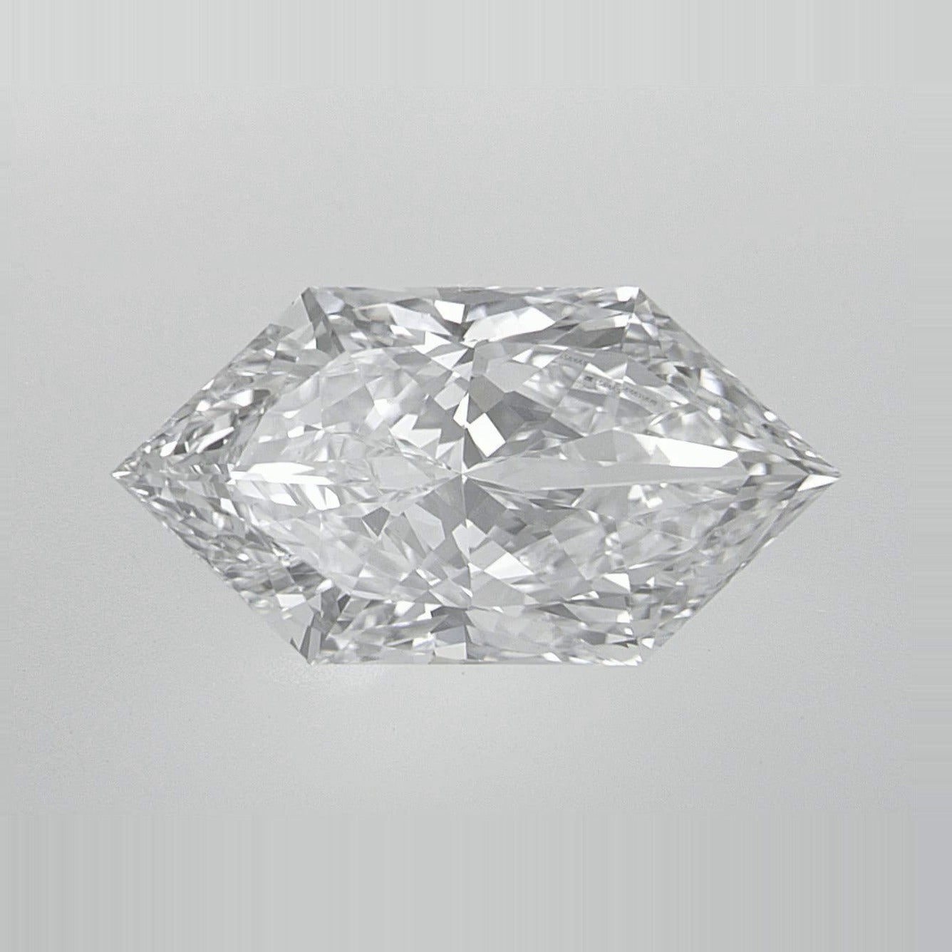 3.05 ct Lab-Grown Diamond – D VS1 – Elongated Hexagon Duchess Faceted-cut – IGI Certified — Sapphire Row · cut7
