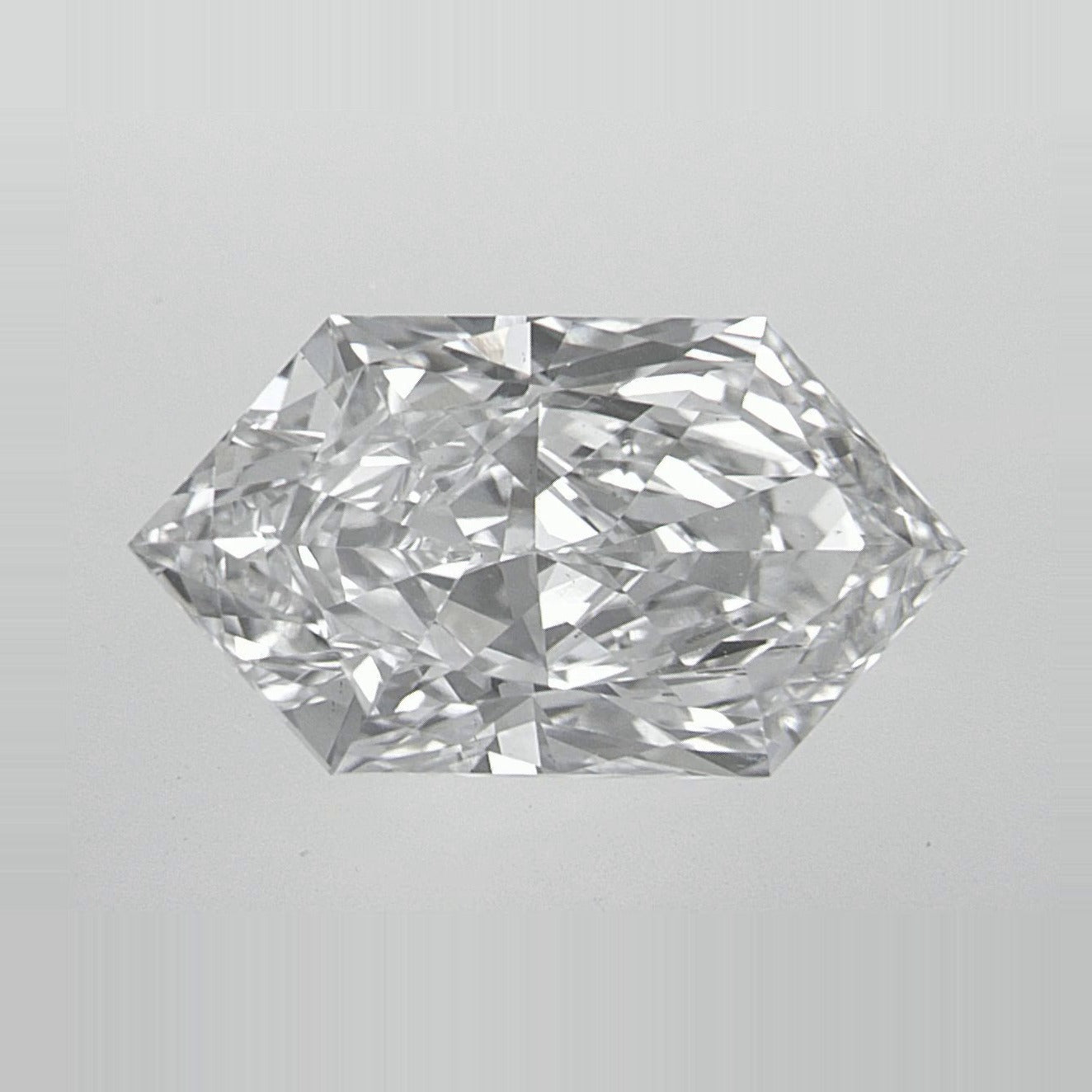 2.81 ct Lab-Grown Diamond – D VS1 – Elongated Hexagon Duchess Faceted-cut – IGI Certified — Sapphire Row · cut7
