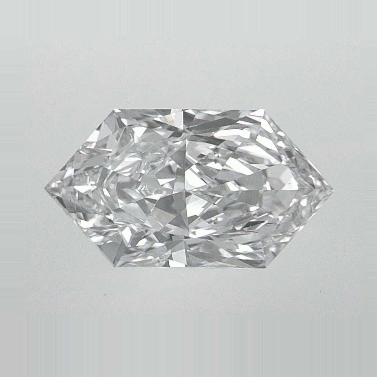 2.81 ct Lab-Grown Diamond – D VS1 – Elongated Hexagon Duchess Faceted-cut – IGI Certified — Sapphire Row · cut7