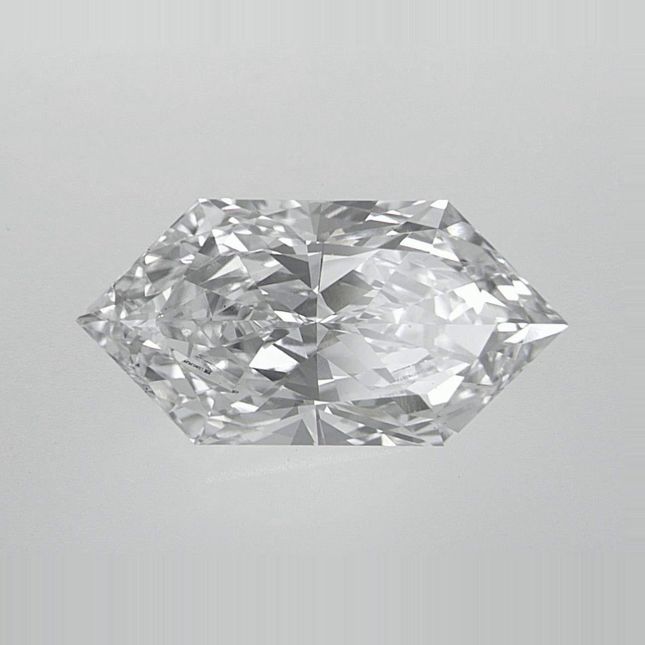 2.67 ct Lab-Grown Diamond – D VS1 – Elongated Hexagon Duchess Faceted-cut – IGI Certified — Sapphire Row · cut7
