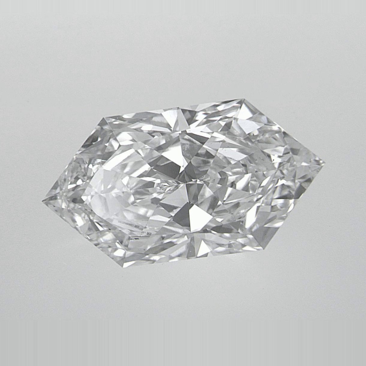 2.53 ct Lab-Grown Diamond – D VS1 – Elongated Hexagon Duchess Faceted-cut – IGI Certified — Sapphire Row · cut7