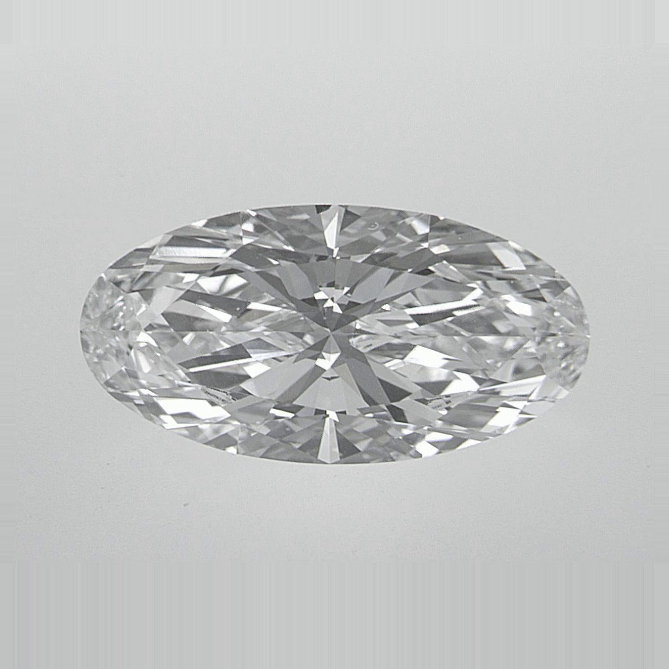 2.01 ct Lab-Grown Diamond – D VVS1 – Elongated Oval Cut – IGI Certified — Sapphire Row · cut7