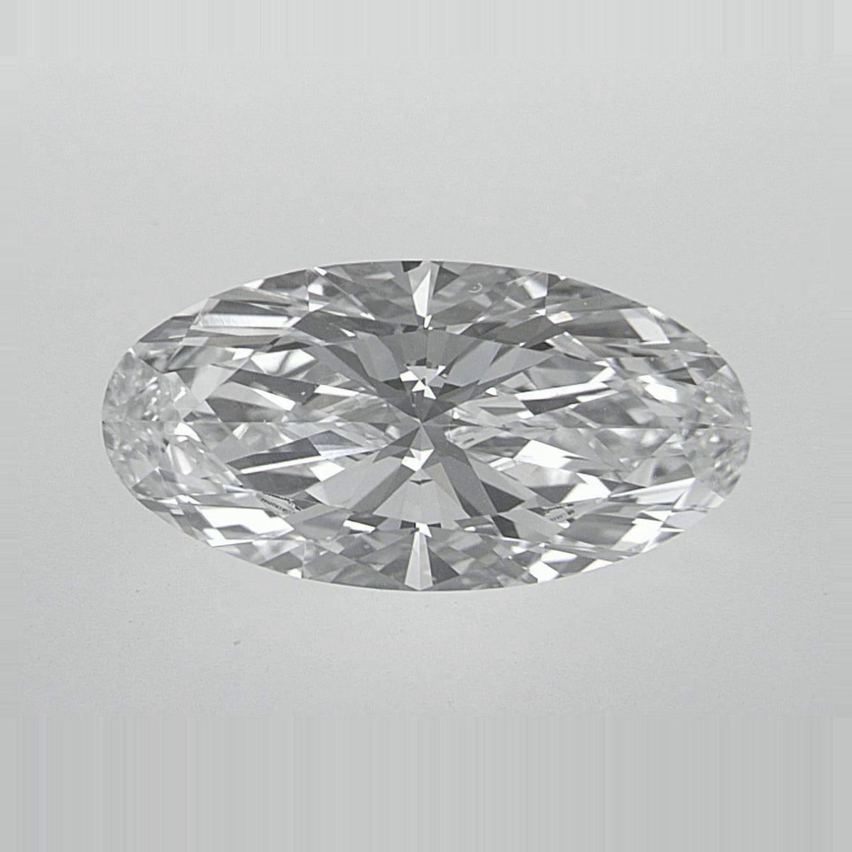 2.01 ct Lab-Grown Diamond – D VVS1 – Elongated Oval Cut – IGI Certified — Sapphire Row · cut7